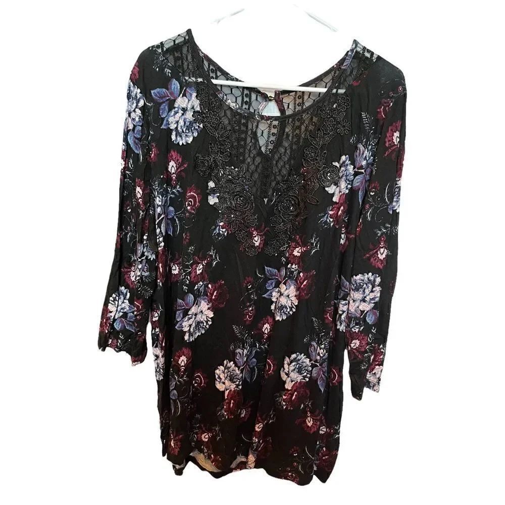 Maurices 3/4 sleeve blouse black, blue, and maroon floral size 2XL lace upper